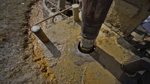 Instantly compare your offset well logs and pre-drill models to real-time data while accessing reports